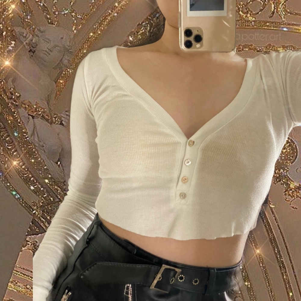 Cami White V-neck Croptop